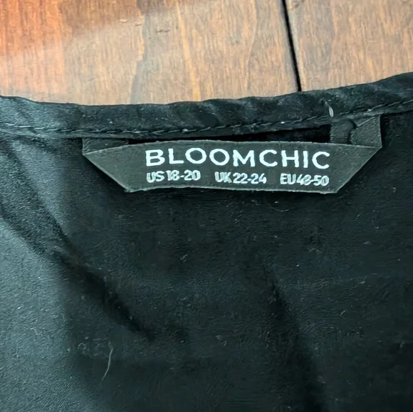 3/$30 Bloomchic Black Square Neck Dress 18/20 - Picture 5 of 6